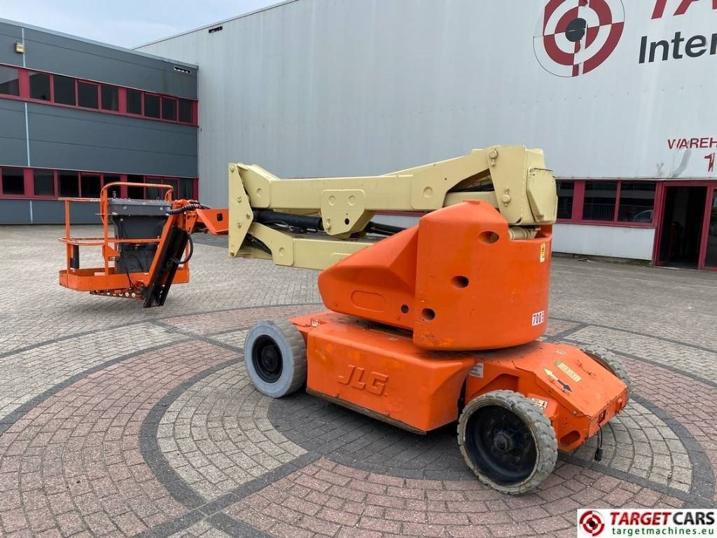 JLG E400AJPN Jib Plus Articulated Boom Lift 1419cm - Zglobna dvižna ploščad: slika 4 JLG E400AJPN Jib Plus Articulated Boom Lift 1419cm - Zglobna dvižna ploščad: slika 4
