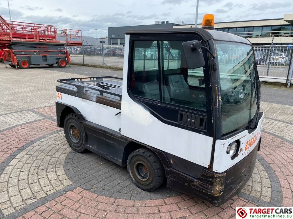Linde P250 Tow Tug Truck Tractor Electric 80V max 25T - Mestni traktor: slika 2 Linde P250 Tow Tug Truck Tractor Electric 80V max 25T - Mestni traktor: slika 2