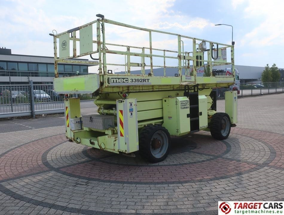 MEC 3392RT-T Diesel 4x4 Scissor Work Lift 1200cm - Škarjasta dvižna ploščad: slika 3 MEC 3392RT-T Diesel 4x4 Scissor Work Lift 1200cm - Škarjasta dvižna ploščad: slika 3