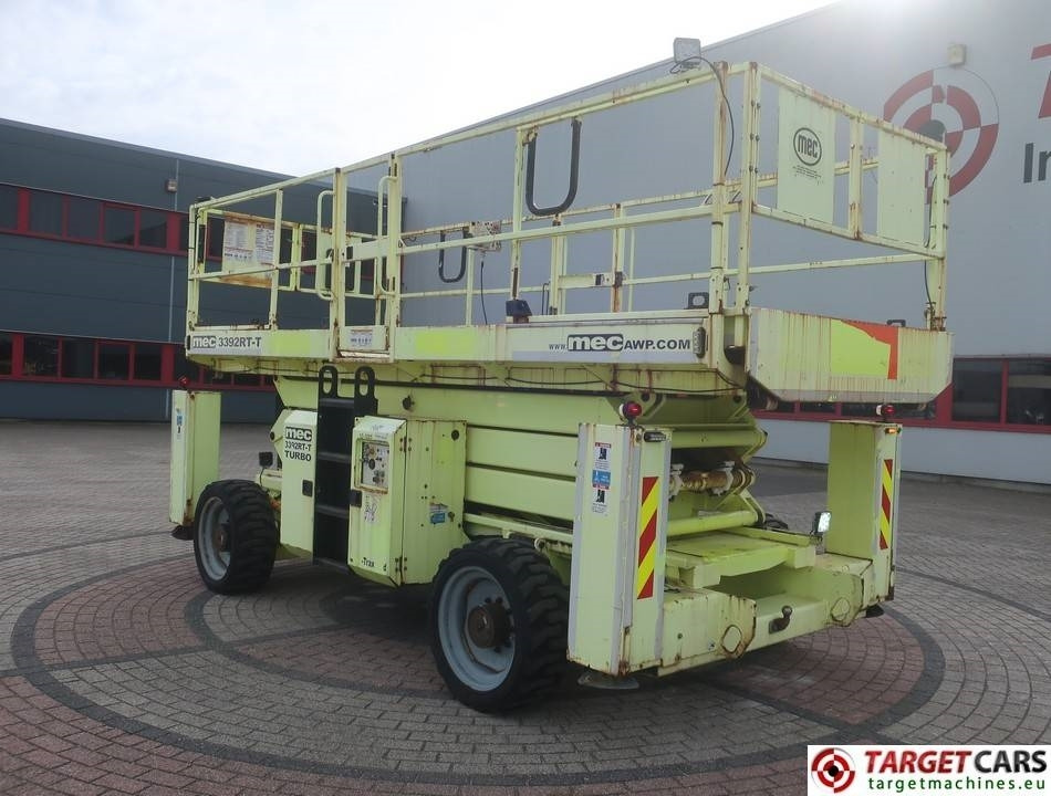 MEC 3392RT-T Diesel 4x4 Scissor Work Lift 1200cm - Škarjasta dvižna ploščad: slika 4 MEC 3392RT-T Diesel 4x4 Scissor Work Lift 1200cm - Škarjasta dvižna ploščad: slika 4