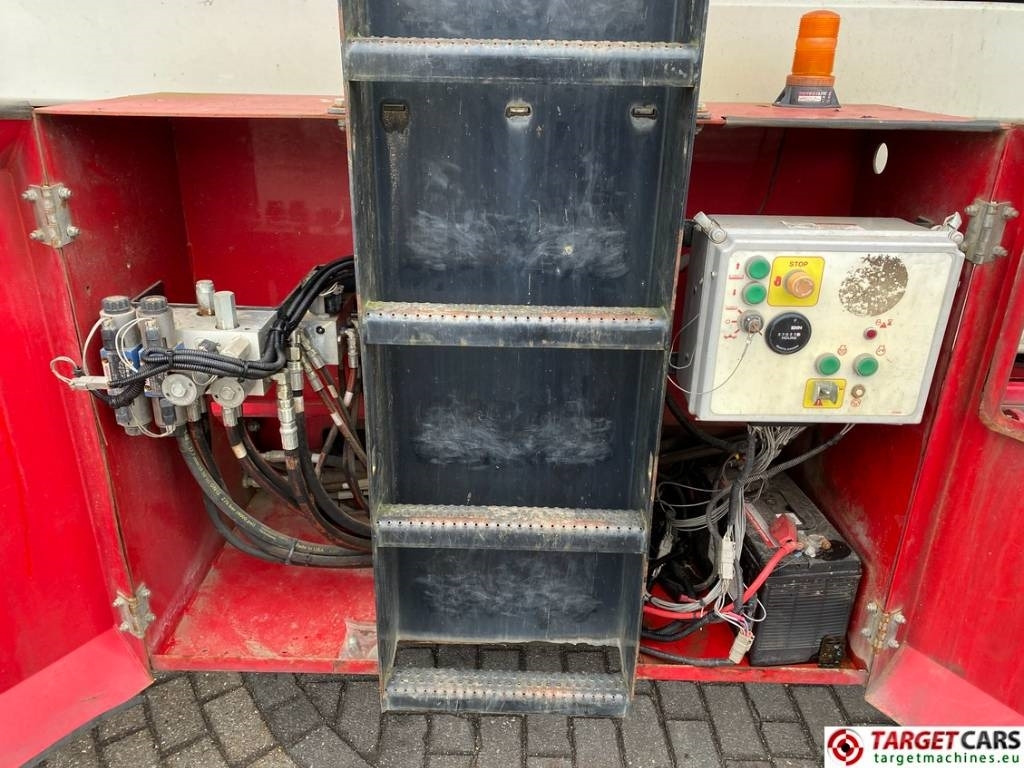 Škarjasta dvižna ploščad MEC 6092RT Diesel 4x4 Scissor Work LIft 2020cm: slika 12