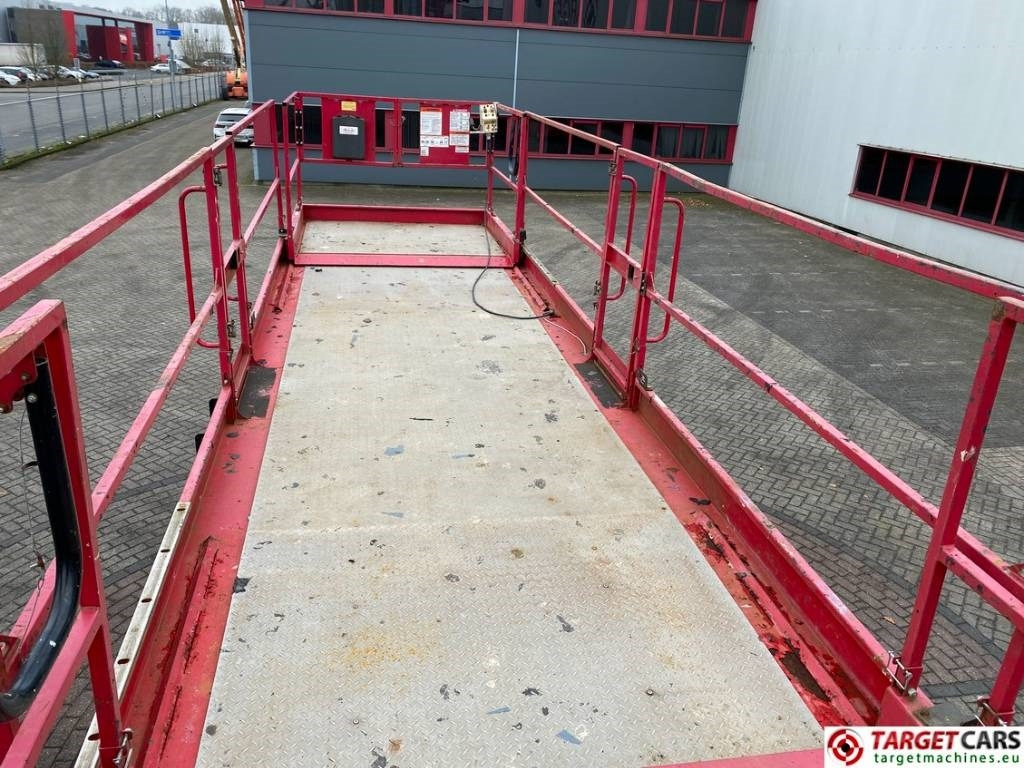 Škarjasta dvižna ploščad MEC 6092RT Diesel 4x4 Scissor Work LIft 2020cm: slika 8