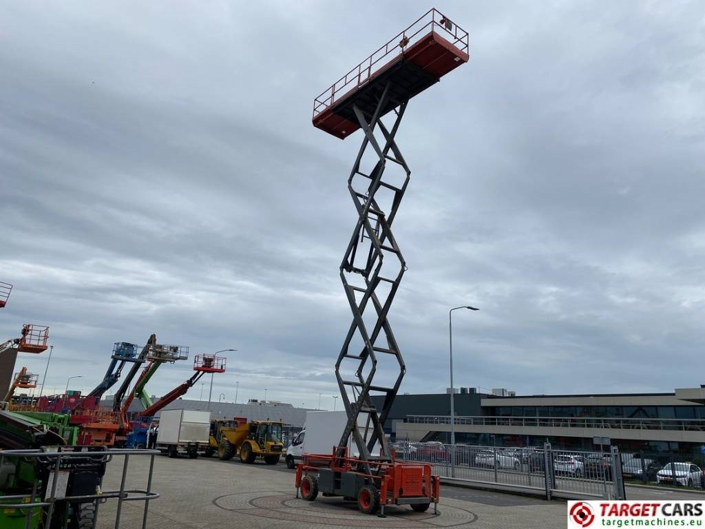 Škarjasta dvižna ploščad SkyJack SJ9250 RT Diesel 4x4 Scissor Work Lift 1720cm: slika 7