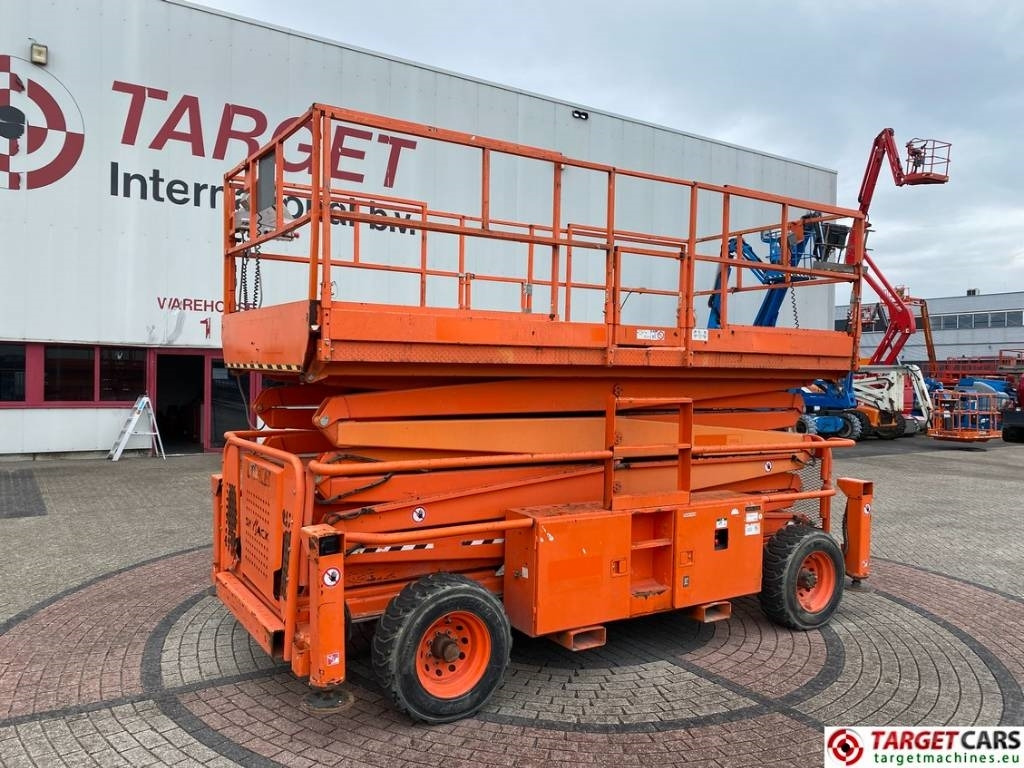 SkyJack SJ9250 RT Diesel 4x4 Scissor Work Lift 1720cm - Škarjasta dvižna ploščad: slika 1 SkyJack SJ9250 RT Diesel 4x4 Scissor Work Lift 1720cm - Škarjasta dvižna ploščad: slika 1