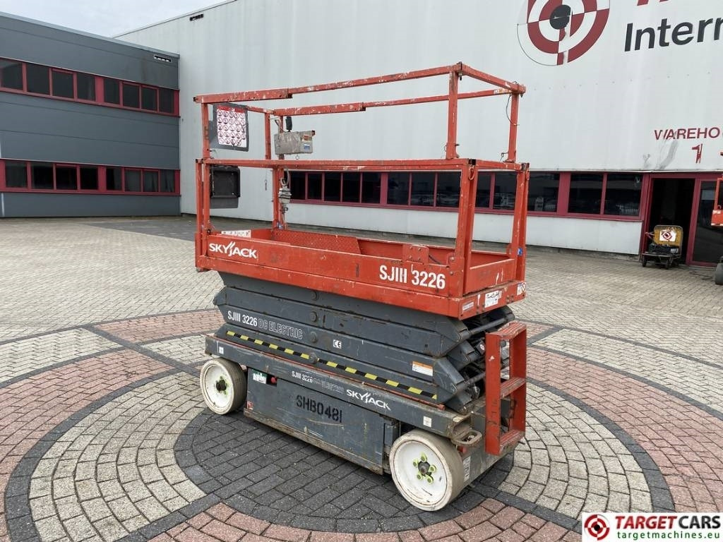 SkyJack SJIII-3226 Electric Scissor Work Lift 990cm - Škarjasta dvižna ploščad: slika 4 SkyJack SJIII-3226 Electric Scissor Work Lift 990cm - Škarjasta dvižna ploščad: slika 4