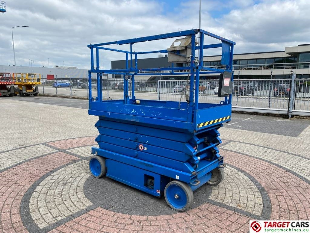 SkyJack SJIII-4632 Electric 4632 Scissor Work Lift 1170cm - Škarjasta dvižna ploščad: slika 2 SkyJack SJIII-4632 Electric 4632 Scissor Work Lift 1170cm - Škarjasta dvižna ploščad: slika 2