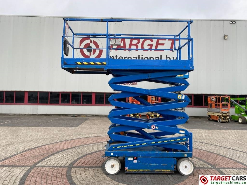 SkyJack SJIII-4632 Electric 4632 Scissor Work Lift 1170cm - Škarjasta dvižna ploščad: slika 5 SkyJack SJIII-4632 Electric 4632 Scissor Work Lift 1170cm - Škarjasta dvižna ploščad: slika 5