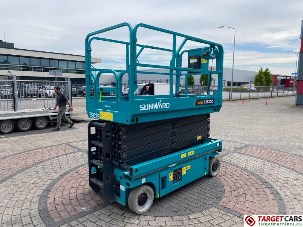 Sunward SWSL1212DC Electric Scissor Work LIft 1200cm - Škarjasta dvižna ploščad: slika 3 Sunward SWSL1212DC Electric Scissor Work LIft 1200cm - Škarjasta dvižna ploščad: slika 3