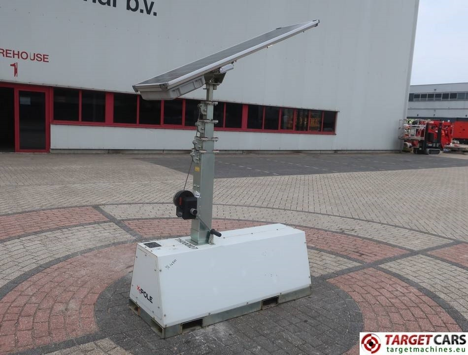 Trime X-Pole Solar Panel 50W Led Tower Light - Razsvetljevalni stolp: slika 1 Trime X-Pole Solar Panel 50W Led Tower Light - Razsvetljevalni stolp: slika 1