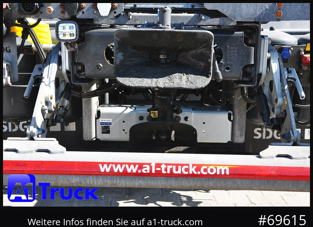 DAF XF530 FAN Multi 2x AHK Lenkachse, - Kontejnerski tovornjak/ Tovornjak z zamenljivim tovoriščem: slika 3 DAF XF530 FAN Multi 2x AHK Lenkachse, - Kontejnerski tovornjak/ Tovornjak z zamenljivim tovoriščem: slika 3