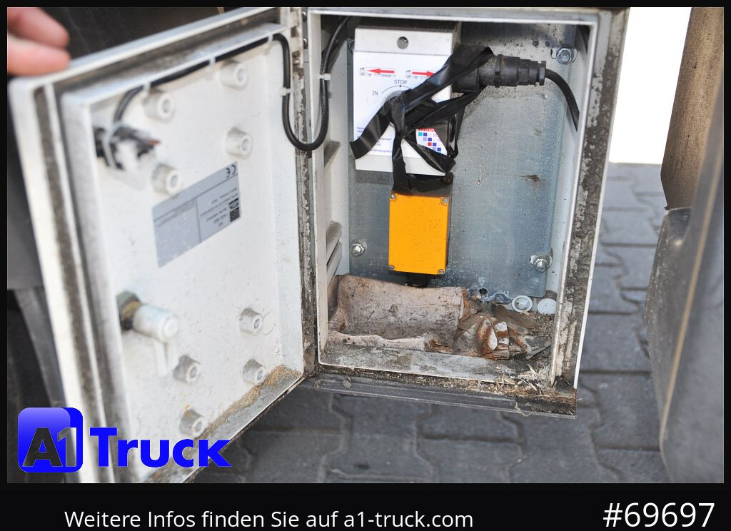 REISCH R24, Schubboden, Walkingfloor, Liftachse, - Tovorna pohodna polprikolica: slika 4 REISCH R24, Schubboden, Walkingfloor, Liftachse, - Tovorna pohodna polprikolica: slika 4