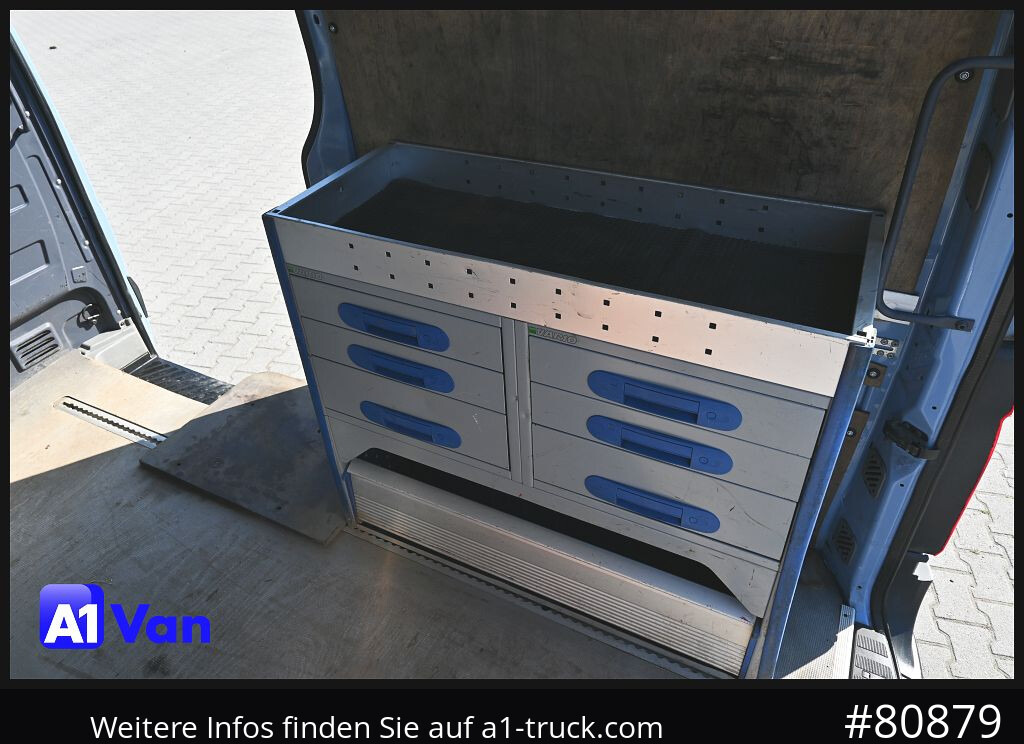 VOLKSWAGEN Crafter 35 L1H2, AHK, Standheizung, Werkstatteinrichtung - Furgon: slika 4 VOLKSWAGEN Crafter 35 L1H2, AHK, Standheizung, Werkstatteinrichtung - Furgon: slika 4