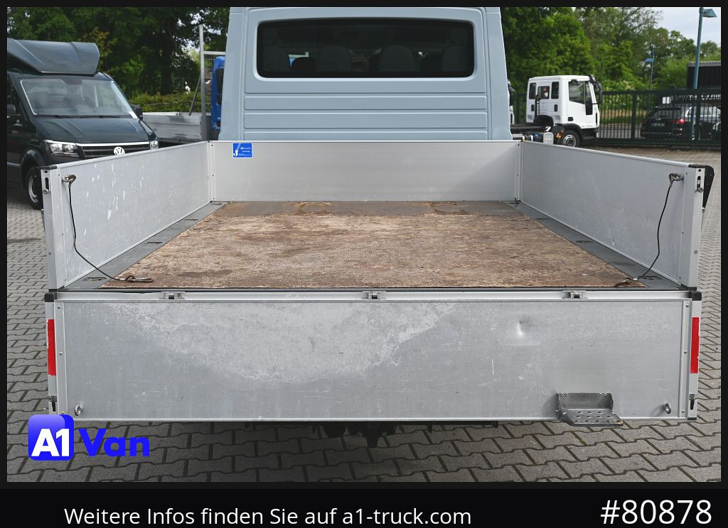 VOLKSWAGEN Crafter 35 Pritsche Doka, AHK, 7-Sitzer, Heckantrieb - Dostavno vozilo s kesonom, Dostavno vozilo z dvojno kabino: slika 2 VOLKSWAGEN Crafter 35 Pritsche Doka, AHK, 7-Sitzer, Heckantrieb - Dostavno vozilo s kesonom, Dostavno vozilo z dvojno kabino: slika 2