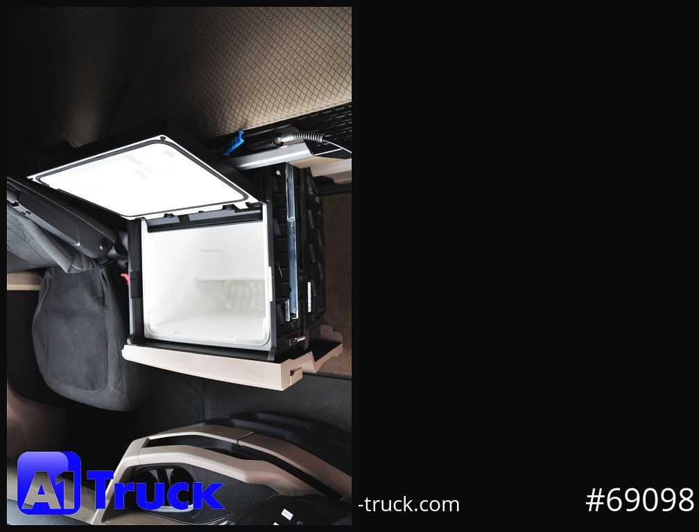 MAN TGX 18.510 GX, Individual, Lowliner, neues Model - Vlačilec: slika 5 MAN TGX 18.510 GX, Individual, Lowliner, neues Model - Vlačilec: slika 5