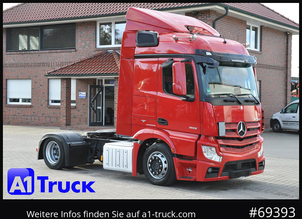 MERCEDES-BENZ Actros 1832, Lowliner, 1 Vorbesitzer - Vlačilec: slika 1 MERCEDES-BENZ Actros 1832, Lowliner, 1 Vorbesitzer - Vlačilec: slika 1