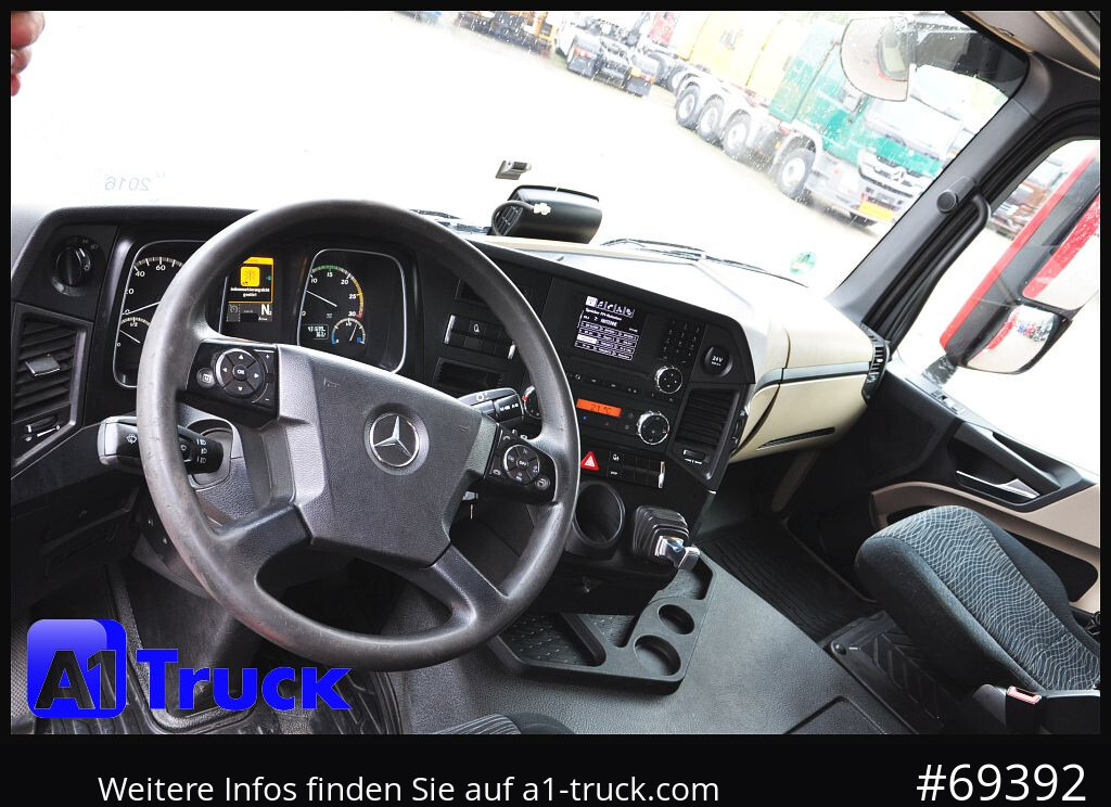 MERCEDES-BENZ Actros 1832, Lowliner, 1 Vorbesitzer - Vlačilec: slika 2 MERCEDES-BENZ Actros 1832, Lowliner, 1 Vorbesitzer - Vlačilec: slika 2