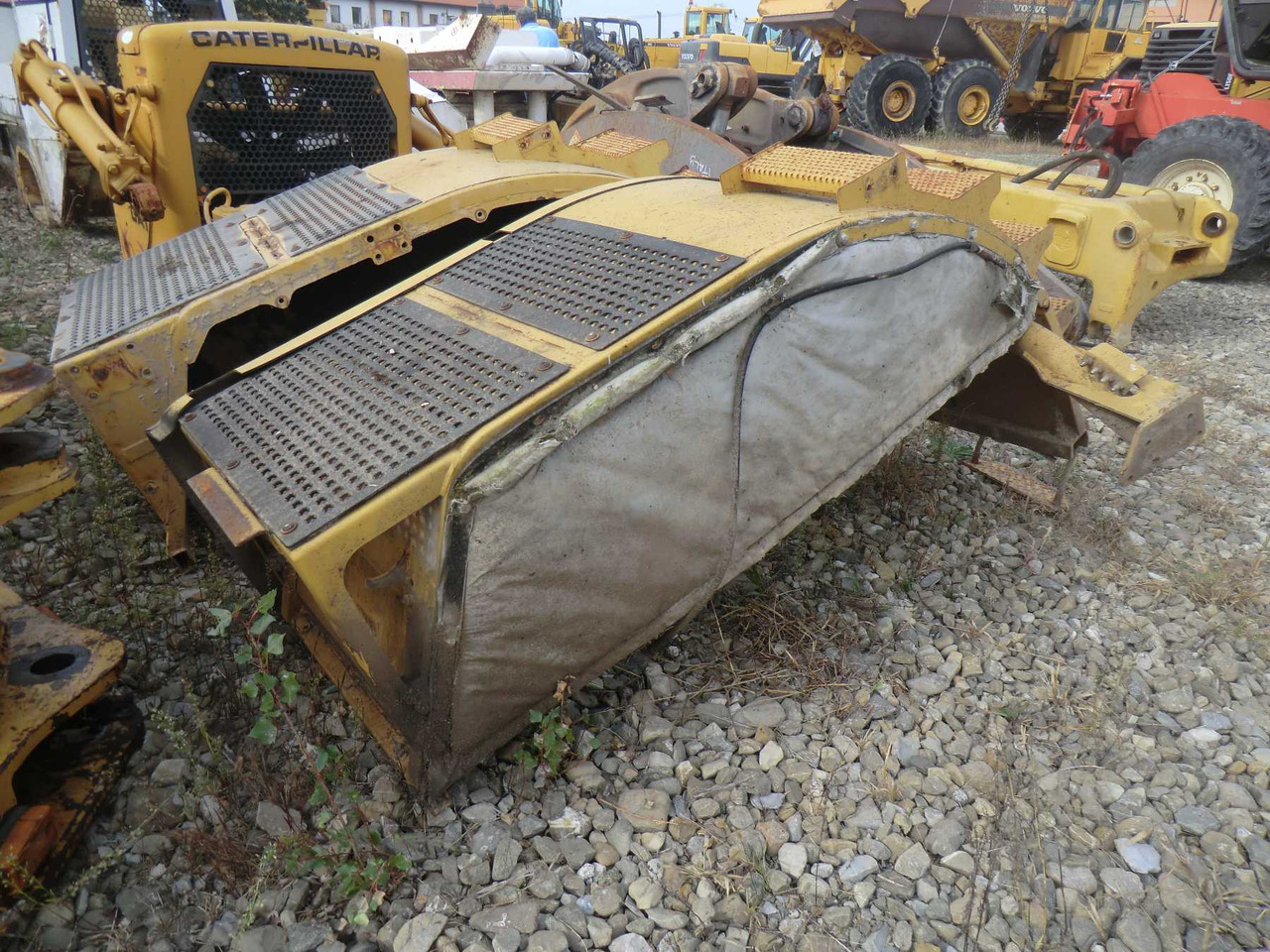 Caterpillar 735 Parafango anteriore destro e sinistro. - Blatnik za Gradbeni stroj: slika 3 Caterpillar 735 Parafango anteriore destro e sinistro. - Blatnik za Gradbeni stroj: slika 3