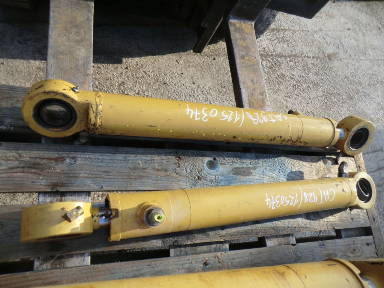 Caterpillar 928G CILINDRI DI STERZO - Hidravlični cilinder za Gradbeni stroj: slika 3 Caterpillar 928G CILINDRI DI STERZO - Hidravlični cilinder za Gradbeni stroj: slika 3