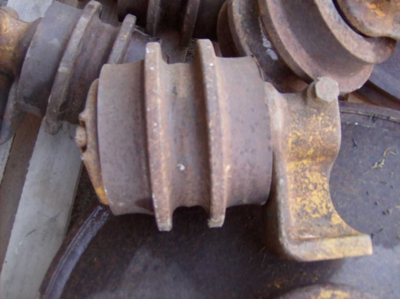 FIAT ALLIS FL8 2 RULLI SUPERIORI - Kolesna gosenica za Gradbeni stroj: slika 1 FIAT ALLIS FL8 2 RULLI SUPERIORI - Kolesna gosenica za Gradbeni stroj: slika 1