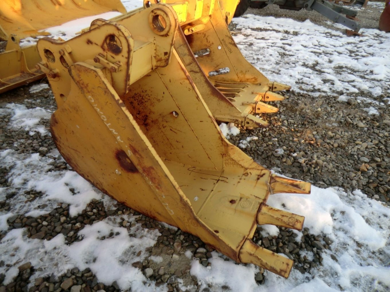 Mantovani Benne L 221 GP Benna con denti, larghezza mm 600. - Žlica za bager: slika 1 Mantovani Benne L 221 GP Benna con denti, larghezza mm 600. - Žlica za bager: slika 1