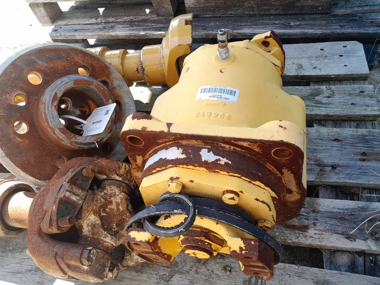 VOLVO L330E SUPPORT BEARING PROPELLER SHAFT - Transmission za Gradbeni stroj: slika 3 VOLVO L330E SUPPORT BEARING PROPELLER SHAFT - Transmission za Gradbeni stroj: slika 3