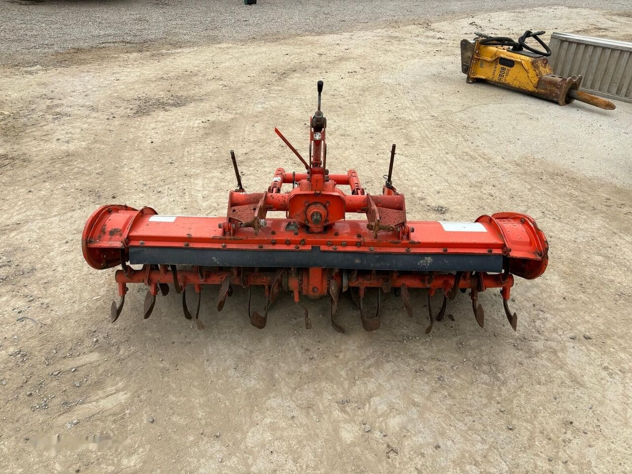 Kubota R 15 N - Zemeljska freza: slika 5 Kubota R 15 N - Zemeljska freza: slika 5