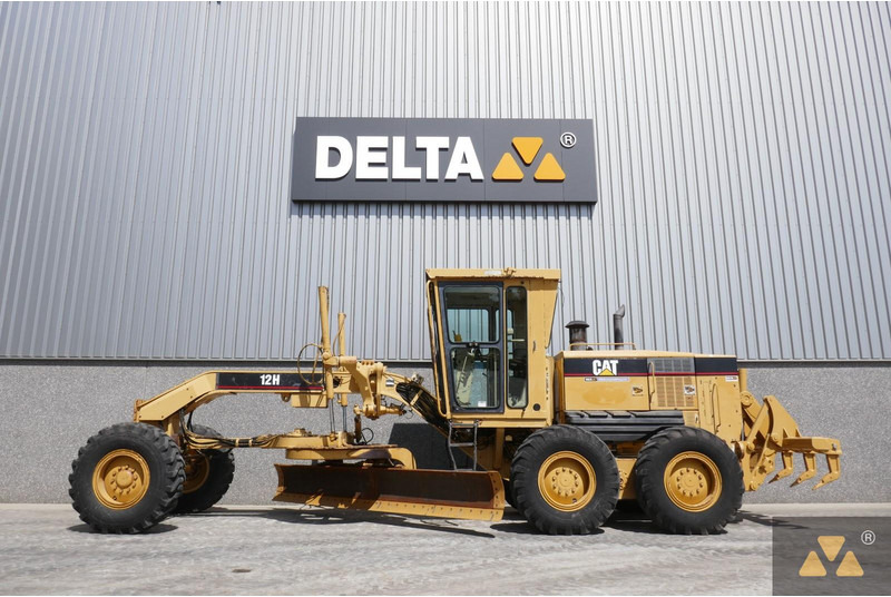 Caterpillar 12H - Greder: slika 1 Caterpillar 12H - Greder: slika 1