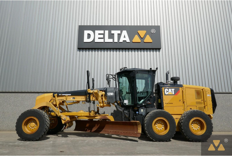 Caterpillar 12M3 - Greder: slika 1 Caterpillar 12M3 - Greder: slika 1