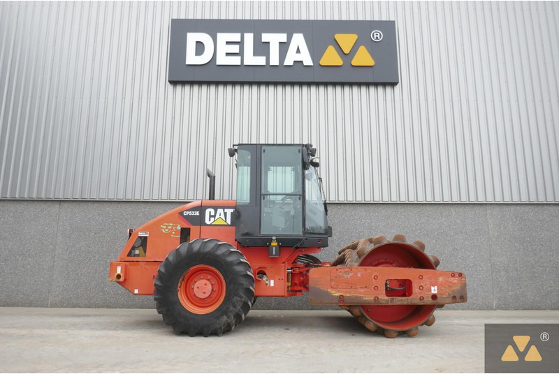 Caterpillar CP533E - Valjar: slika 2 Caterpillar CP533E - Valjar: slika 2