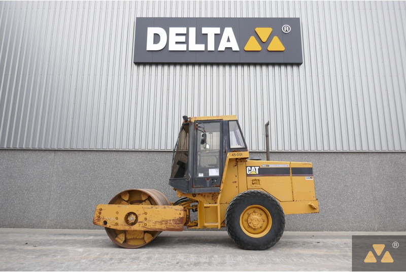 Caterpillar CS433C - Valjar: slika 1 Caterpillar CS433C - Valjar: slika 1