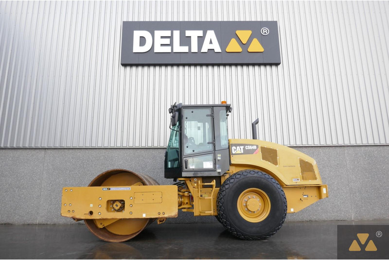 Caterpillar CS64B - Valjar: slika 1 Caterpillar CS64B - Valjar: slika 1