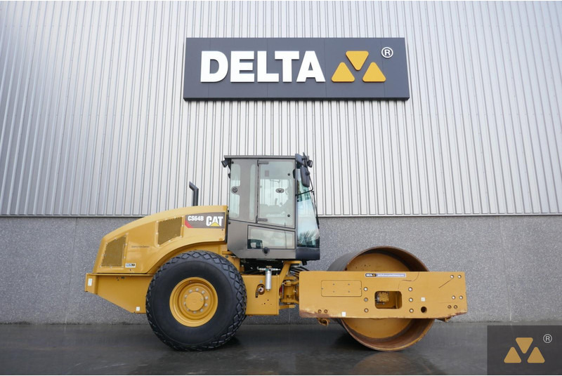 Caterpillar CS64B - Valjar: slika 2 Caterpillar CS64B - Valjar: slika 2