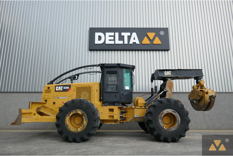 Caterpillar 525D - Gozdarska oprema: slika 1 Caterpillar 525D - Gozdarska oprema: slika 1