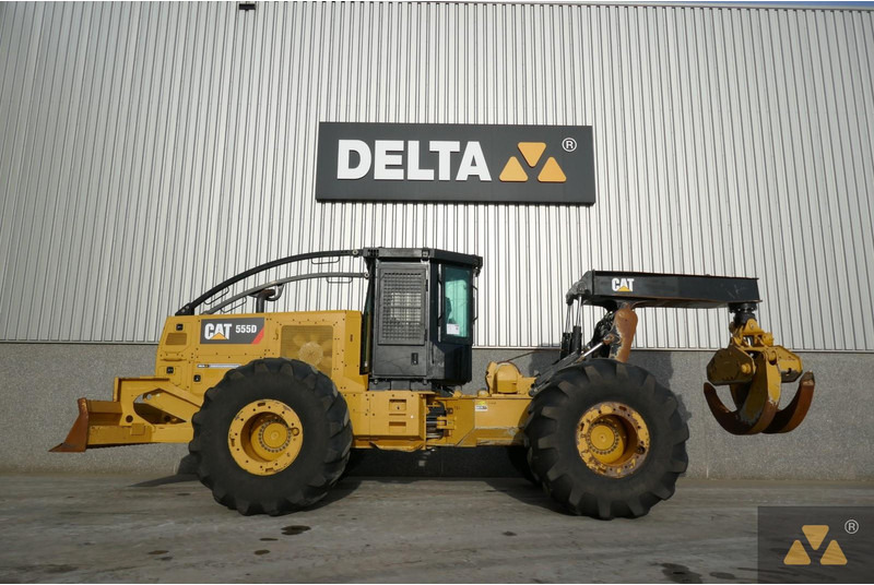 Caterpillar 555D - Gozdarska oprema: slika 1 Caterpillar 555D - Gozdarska oprema: slika 1