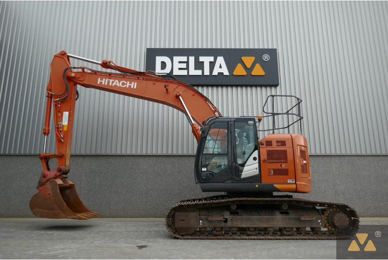 Hitachi ZX225USLC-6 - Bager goseničar: slika 1 Hitachi ZX225USLC-6 - Bager goseničar: slika 1