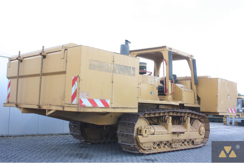 Caterpillar D6E Fuel tanker - Tovornjak: slika 4 Caterpillar D6E Fuel tanker - Tovornjak: slika 4