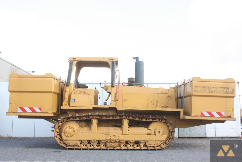 Caterpillar D6E Fuel tanker - Tovornjak: slika 2 Caterpillar D6E Fuel tanker - Tovornjak: slika 2