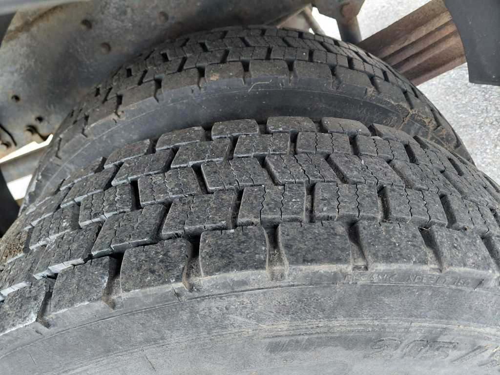 Avia D90, EURO 3, SIDES, HYDRAULIC FRONT - Tovornjak s ponjavo: slika 5 Avia D90, EURO 3, SIDES, HYDRAULIC FRONT - Tovornjak s ponjavo: slika 5