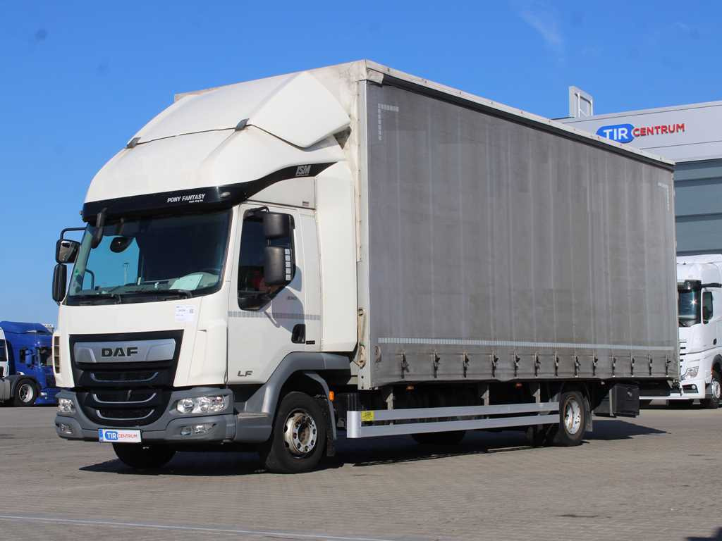 DAF LF 210, EURO 6, SLEEPING BODY - Tovornjak s ponjavo: slika 1 DAF LF 210, EURO 6, SLEEPING BODY - Tovornjak s ponjavo: slika 1