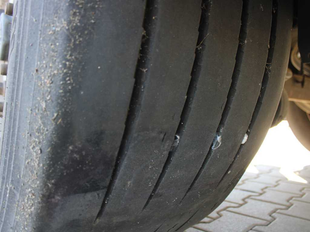 Prikolica hladilnik Svan CHT 202, CARRIER SUPRA 850 U, ELECTRIC CONNECTION: slika 17 Prikolica hladilnik Svan CHT 202, CARRIER SUPRA 850 U, ELECTRIC CONNECTION: slika 17