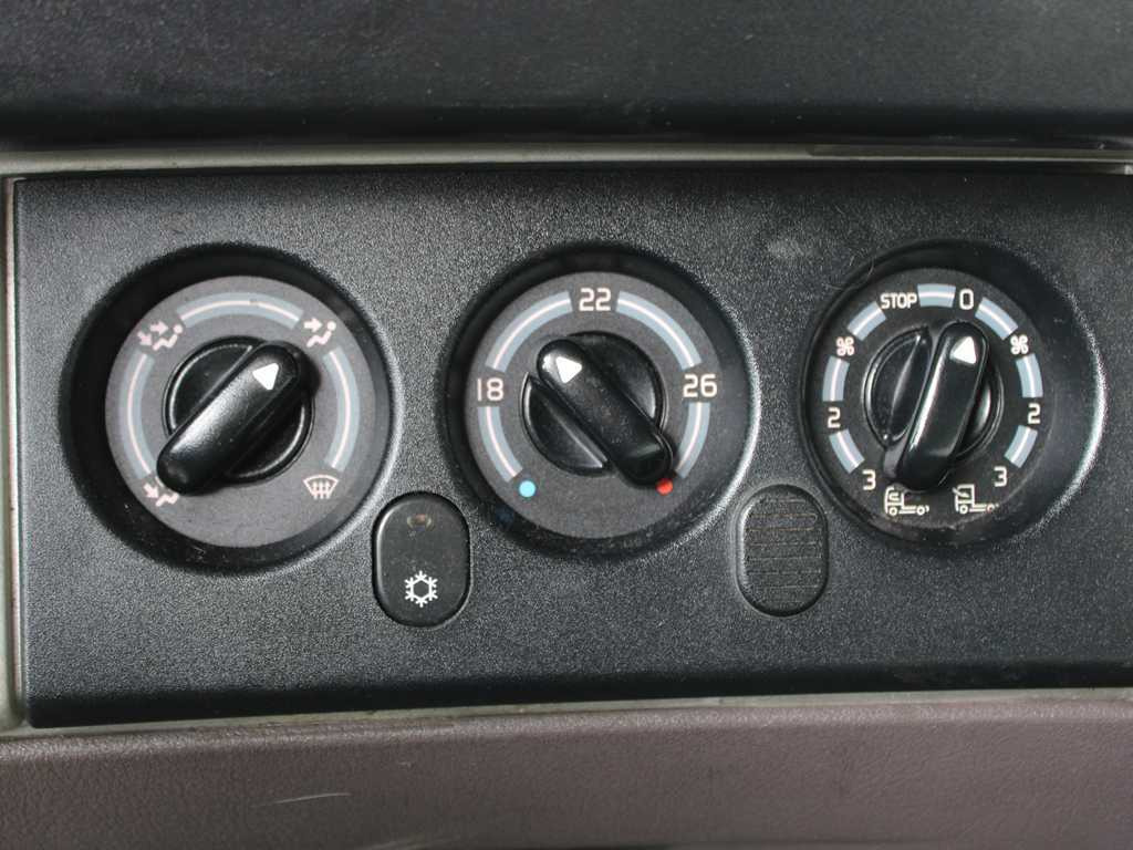 Vlačilec Renault MAGNUM 440.18, EURO 3: slika 9