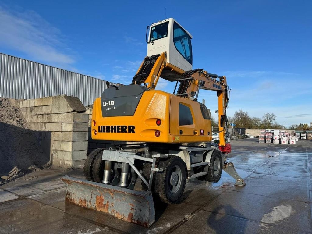 Liebherr LH 18 M - Bager za prekladanje primarnih/ Sekundarnih surovin: slika 4 Liebherr LH 18 M - Bager za prekladanje primarnih/ Sekundarnih surovin: slika 4