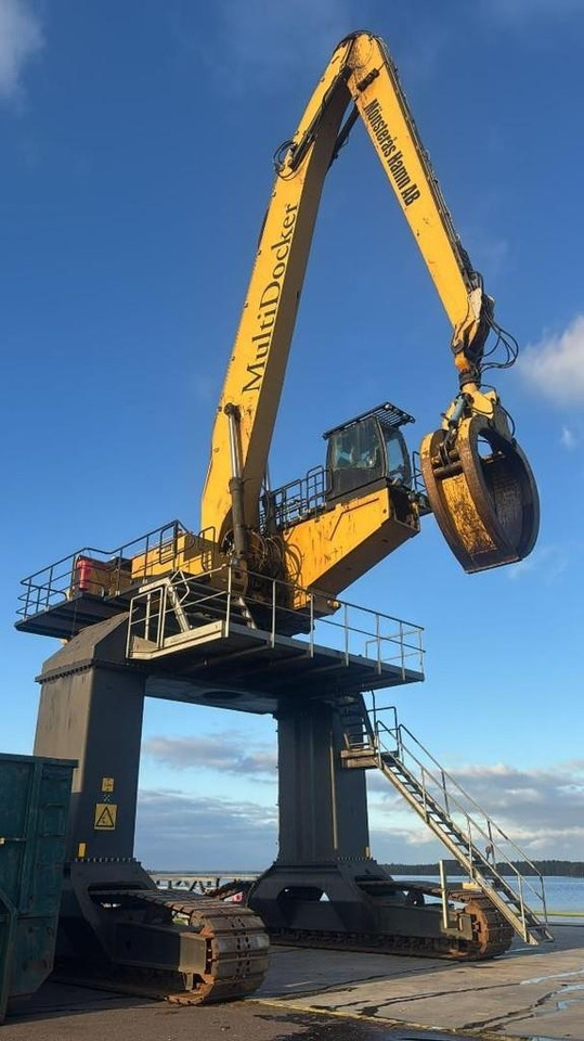 Multi Docker CH85 - 385CL - 365CL - Bager za prekladanje primarnih/ Sekundarnih surovin: slika 1 Multi Docker CH85 - 385CL - 365CL - Bager za prekladanje primarnih/ Sekundarnih surovin: slika 1