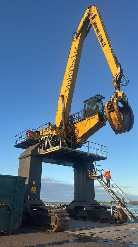 Multi Docker CH85 - 385CL - 365CL - Bager za prekladanje primarnih/ Sekundarnih surovin: slika 3 Multi Docker CH85 - 385CL - 365CL - Bager za prekladanje primarnih/ Sekundarnih surovin: slika 3