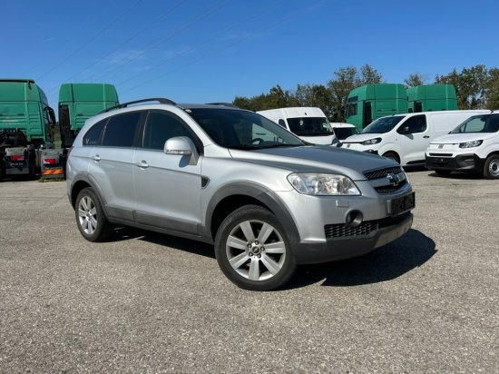 Chevrolet Captiva 3,2 V6 - SUV: slika 3 Chevrolet Captiva 3,2 V6 - SUV: slika 3