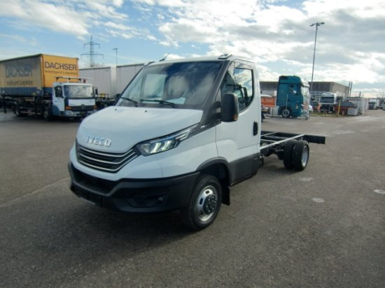 Iveco Daily 40 - 180 Fahrgestell, E6 Automatik mehrere Einheiten verfügbar - Tovornjak-šasija: slika 1 Iveco Daily 40 - 180 Fahrgestell, E6 Automatik mehrere Einheiten verfügbar - Tovornjak-šasija: slika 1