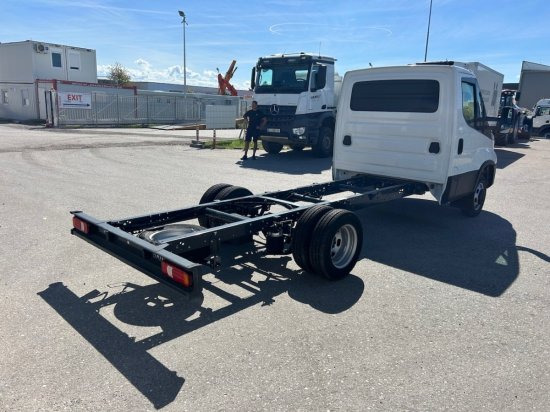 Iveco Daily 40 - 180 Fahrgestell, E6 Ohne Motor/Ohne Getriebe - Tovornjak-šasija: slika 5 Iveco Daily 40 - 180 Fahrgestell, E6 Ohne Motor/Ohne Getriebe - Tovornjak-šasija: slika 5