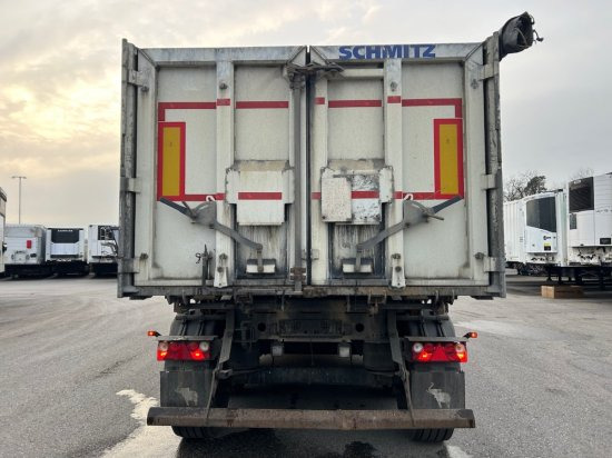 Schmitz SGF S3 Alu Kippmulde 36,5 m³, Liftachse, Hardoxboden, Rollplane, Podest - Kiper polprikolica: slika 4 Schmitz SGF S3 Alu Kippmulde 36,5 m³, Liftachse, Hardoxboden, Rollplane, Podest - Kiper polprikolica: slika 4