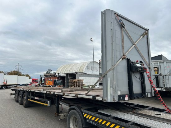 Schwarzmüller Plateau-Auflieger J Serie - Polprikolica s kesonom: slika 2 Schwarzmüller Plateau-Auflieger J Serie - Polprikolica s kesonom: slika 2