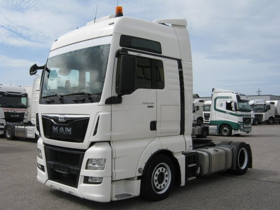 MAN TGX 18.440 XXL Low Deck, Retarder, Standklima, Euro 6, - Vlačilec: slika 1 MAN TGX 18.440 XXL Low Deck, Retarder, Standklima, Euro 6, - Vlačilec: slika 1